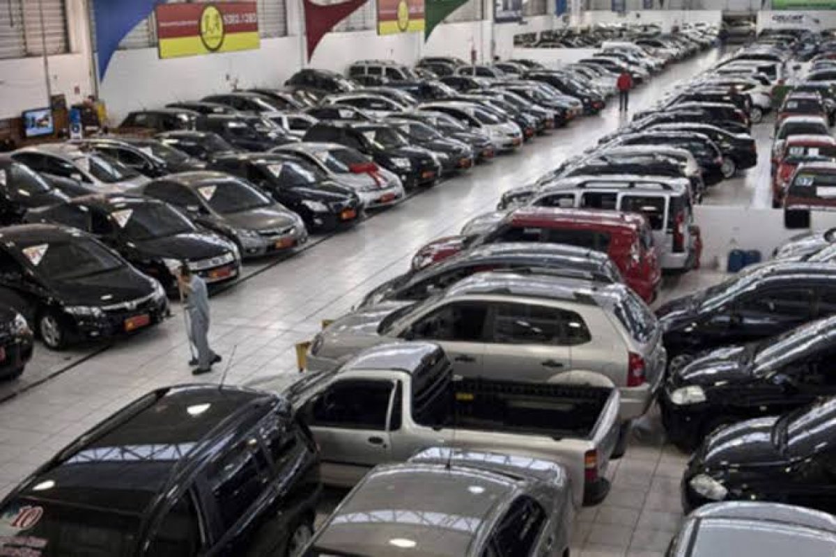 [Preço de carros novos e usados estão caindo este ano, diz pesquisa ]