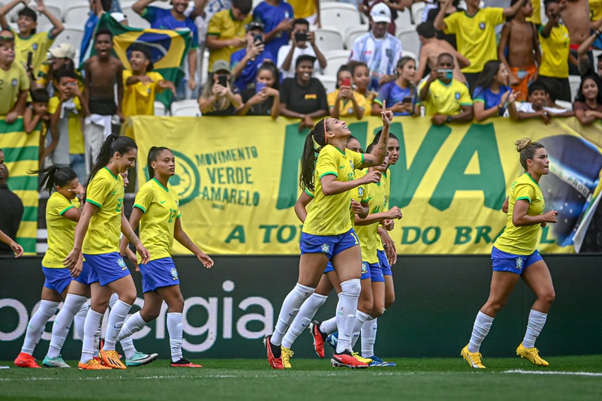 [Seleção brasileira feminina vence o Japão por 4 a 3 em amistoso]