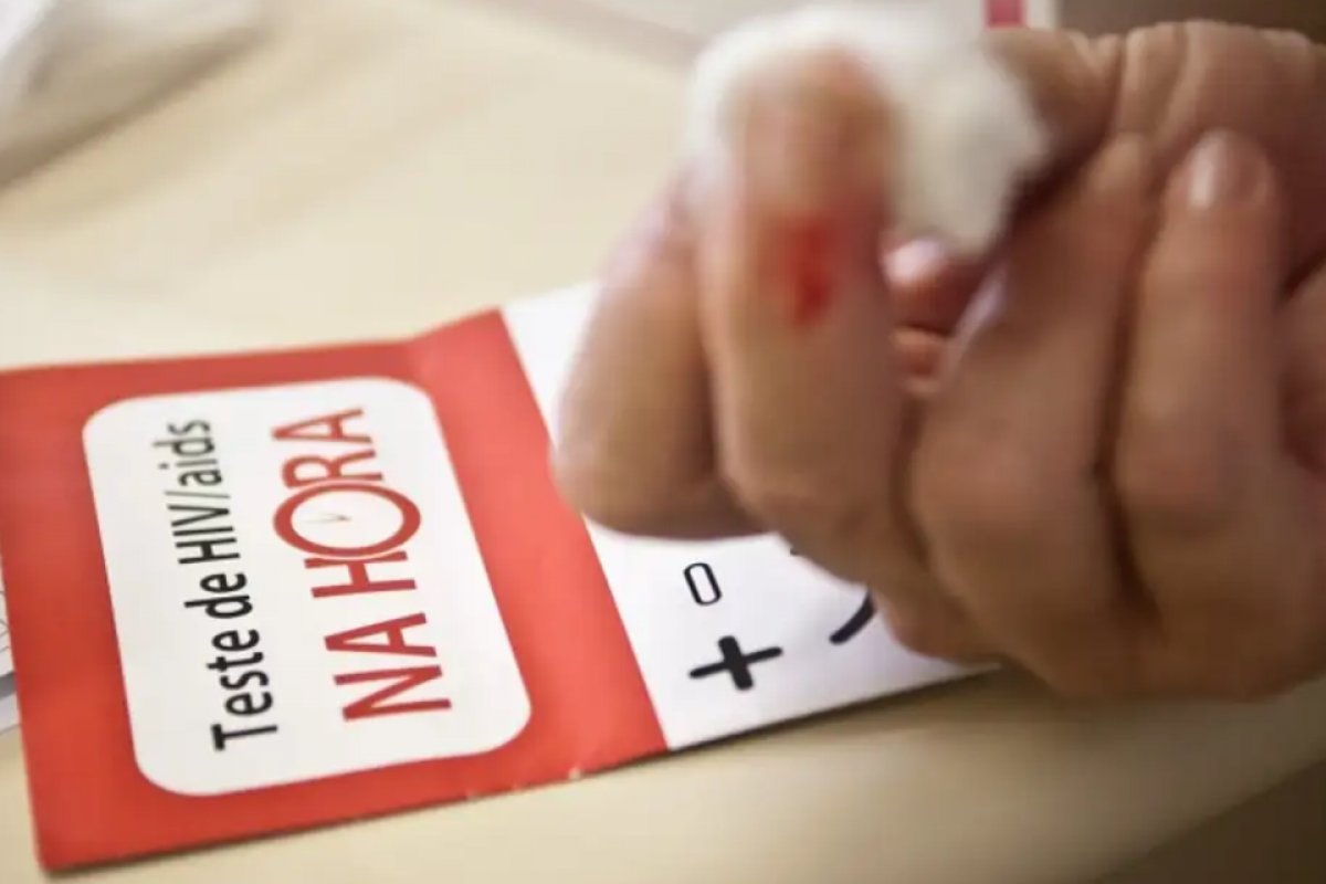 [No Brasil, 190 mil pessoas que sabem ter HIV ainda não iniciaram tratamento]