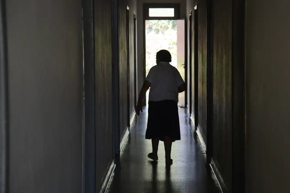 [Pessoas extrovertidas e positivas têm menos risco de desenvolver demência, aponta estudo]