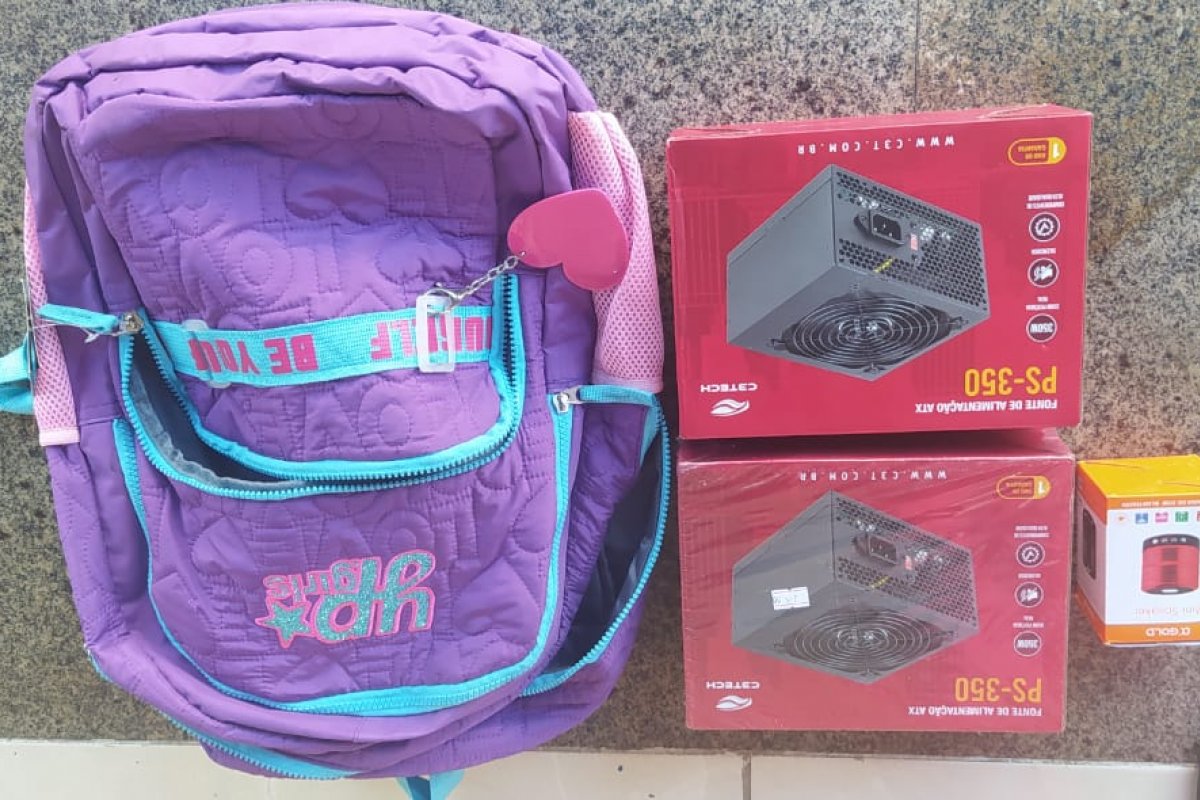 [Mulher é presa após furtar estabelecimento comercial em Salvador ]