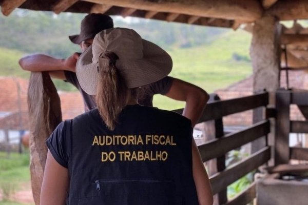 [2.847 trabalhadores foram resgatados em situação análoga à escravidão em 2023]