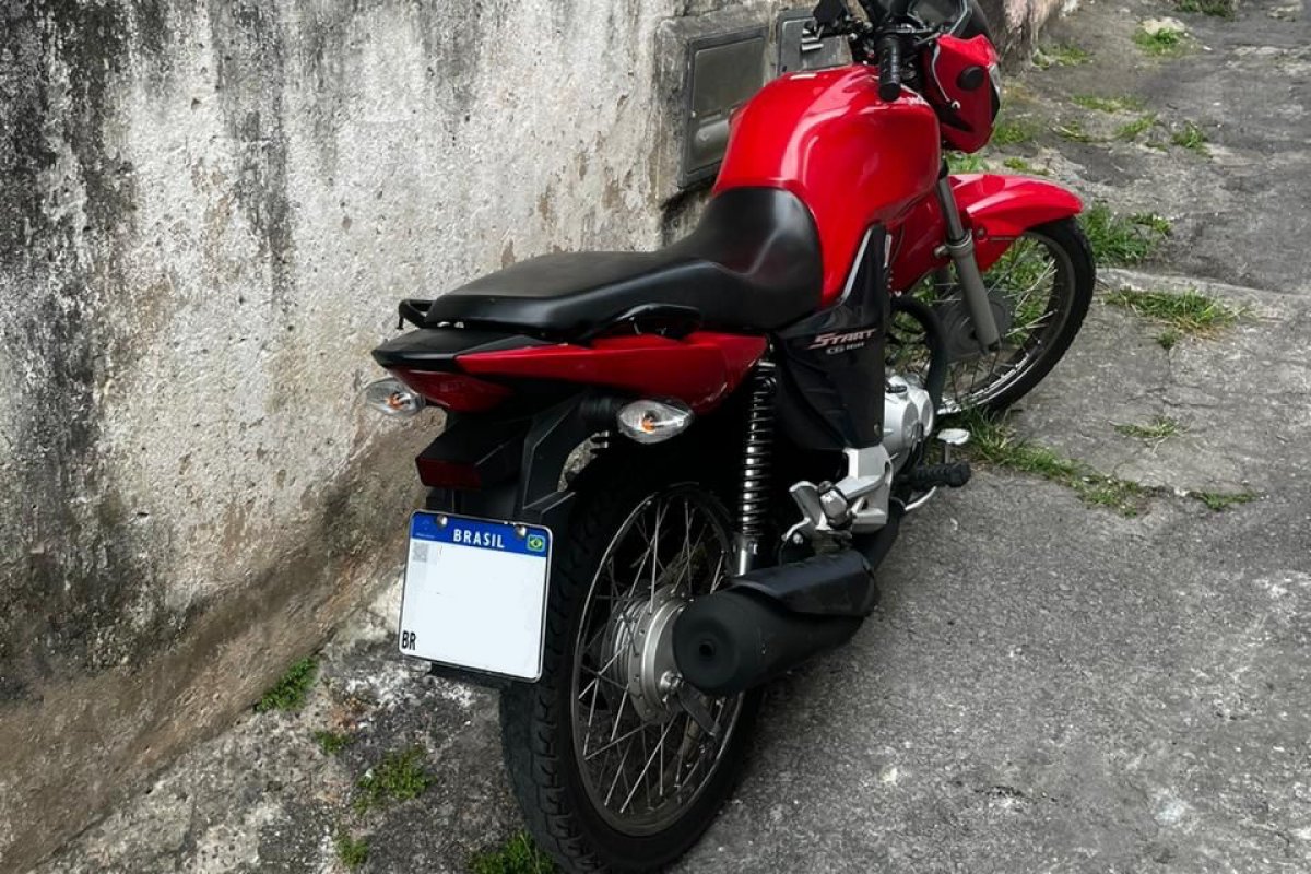 [Moto é recuperada pela PM em São Caetano]