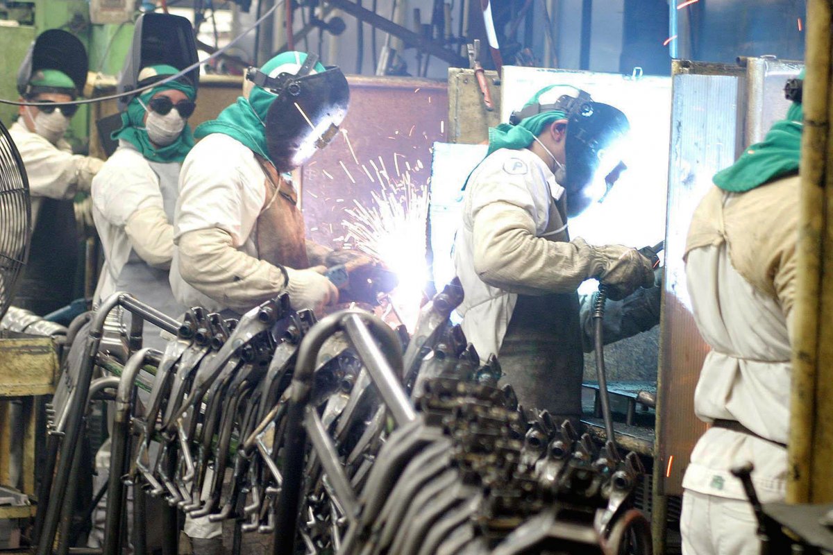 [Produção industrial registra avanço de 0,5% em novembro de 2023, diz IBGE]