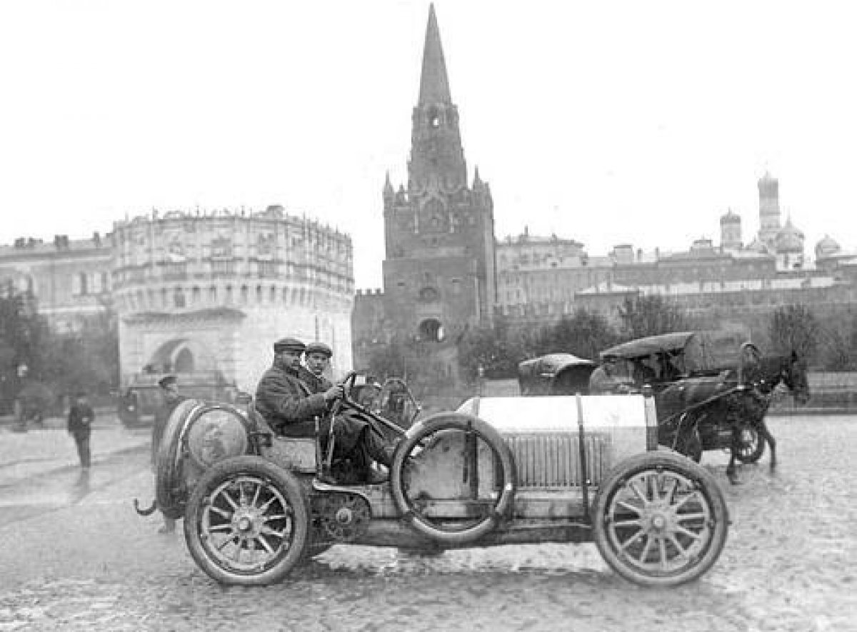 [Bertha Benz: a história da primeira mulher a pilotar e viajar com um automóvel ]