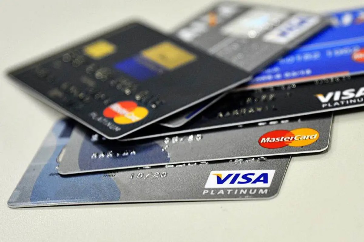 [Visa e Mastercard fecham acordo de US$ 30 bilhões para reduzir taxas dos comerciantes ]