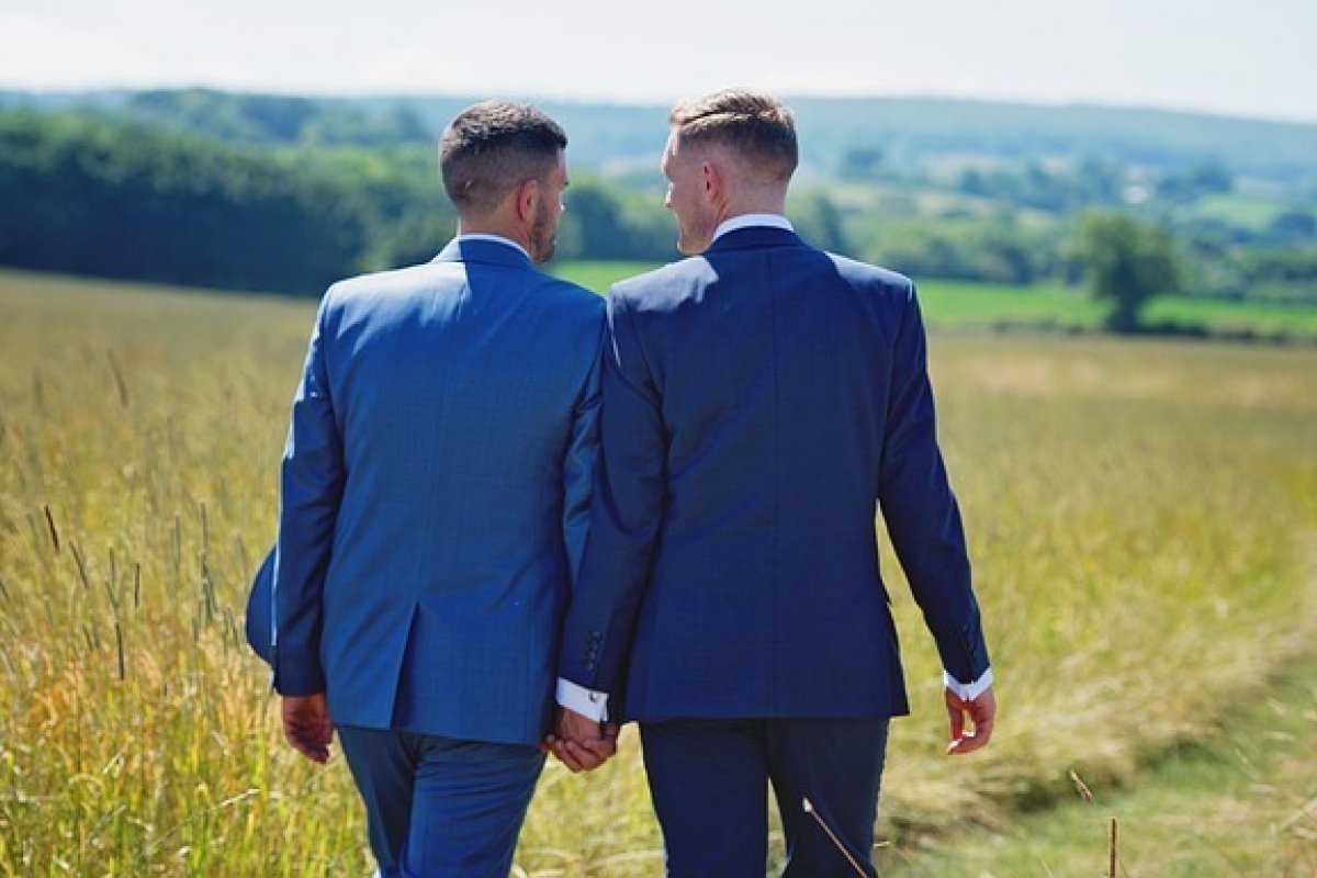 [Casamentos homoafetivos crescem 20% e batem recorde de 11 mil registros em 2022]