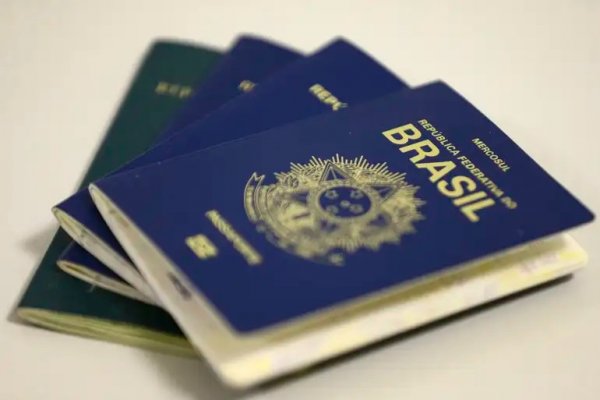 [Governo estende a isenção de visto a turistas de Canadá, EUA e Austrália ]