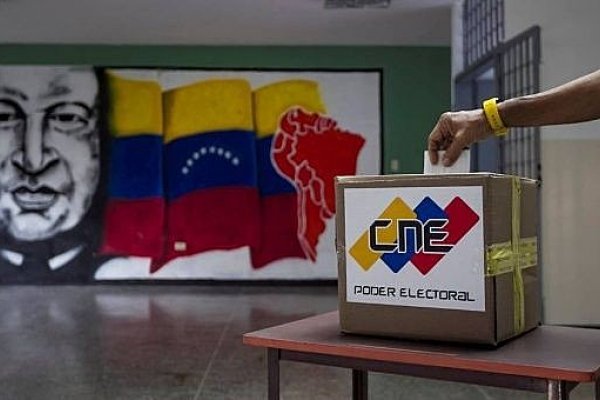 [Oposição na Venezuela decide manter candidato provisório para eleição]