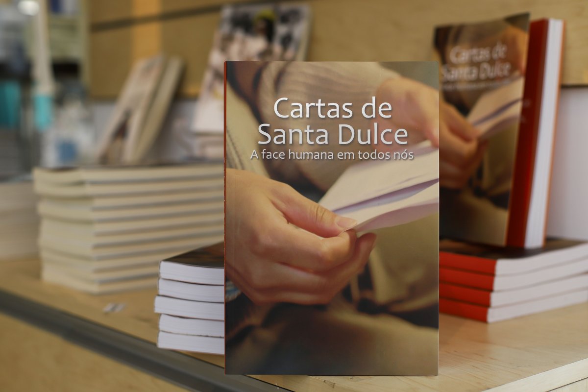[Obras Sociais Irmã Dulce estreiam na Bienal do Livro com diversas publicações sobre Santa Dulce!  ]
