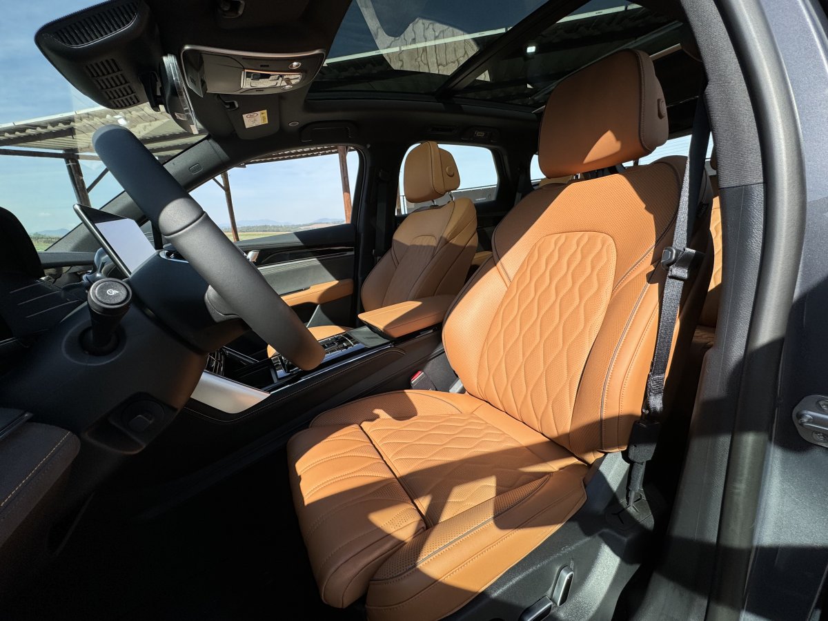 [BYD renova SUV TAN com maior autonomia e preço de Volvo e Porsche ]