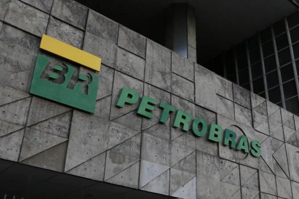 [Petrobras vai distribuir 50% dos dividendos extraordinários]