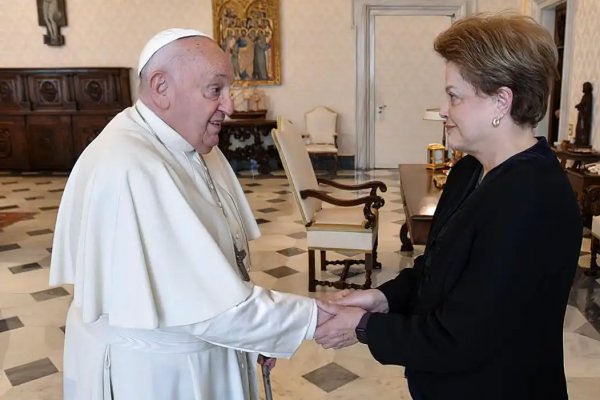 [Papa Francisco recebe ex-presidente Dilma Rousseff no Vaticano]