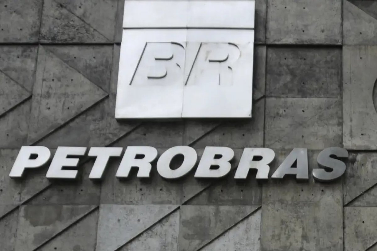 [Petrobras registra aumento de 3,7% na produção de petróleo e gás natural em 12 meses]