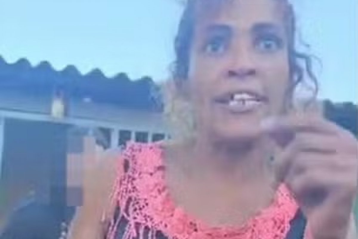 [Mulher é presa após desligar sonda que alimentava o filho de 3 anos em Goiás]