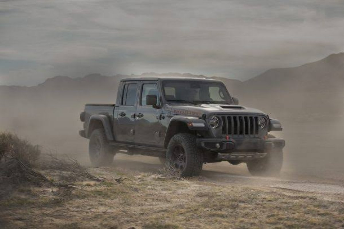 [Jeep apresenta pick-up Gladiator Mojave nos EUA ]