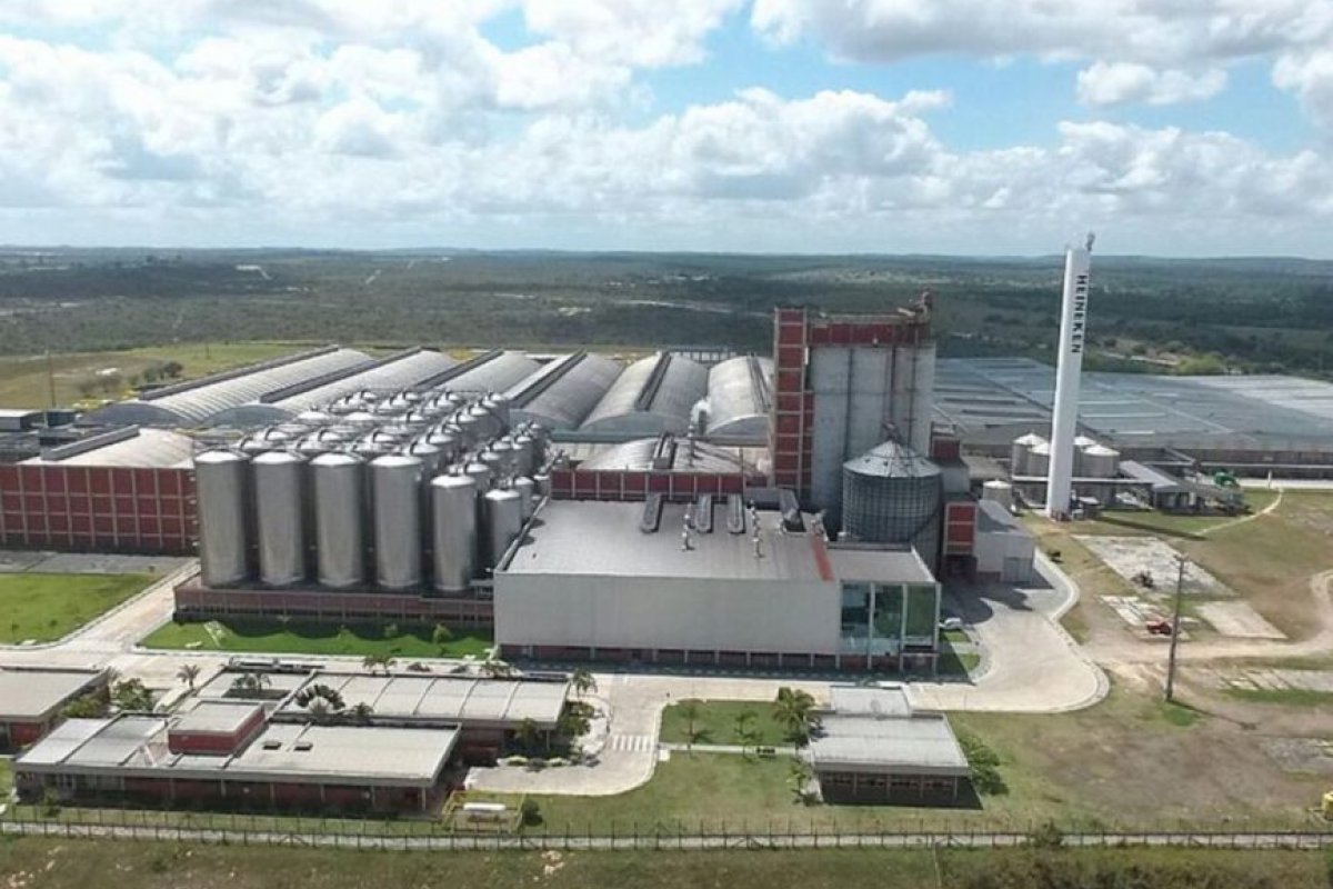 [Empresário diz não ter objetivo de fechar fábrica da Heineken em Alagoinhas, na Bahia ]
