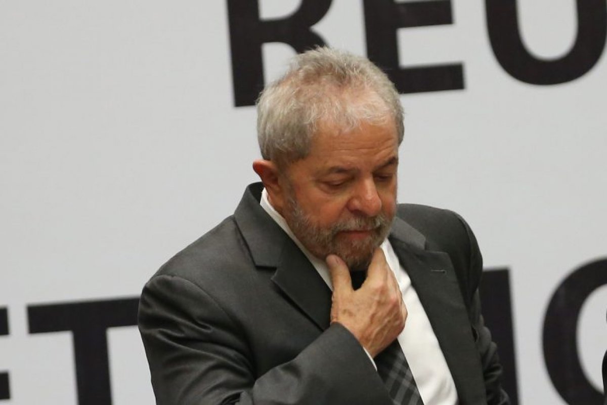 [Peritos da PF contestam defesa de Lula no caso do instituto ]