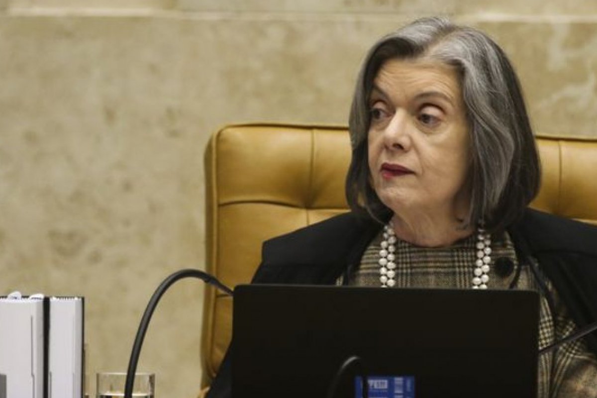 [Ministra nega ter tirado habeas corpus de Lula da pauta de hoje]