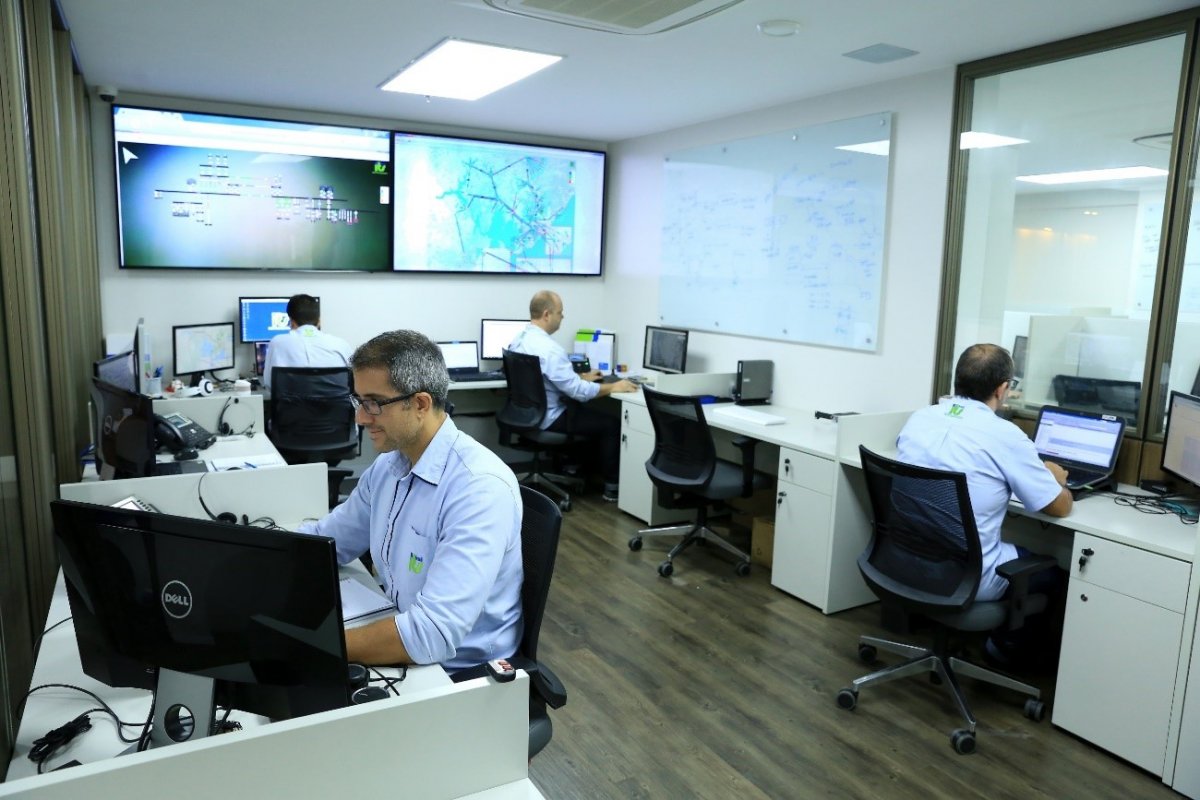 [Empresa investe 50 milhões de reais na expansão de fibra óptica na Bahia]