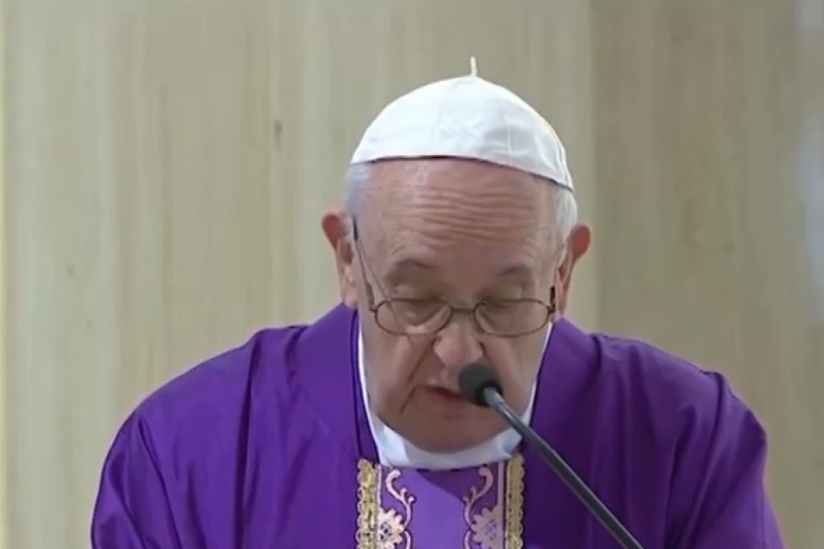[Papa Francisco conscientiza fieis sobre confissões durante a páscoa]