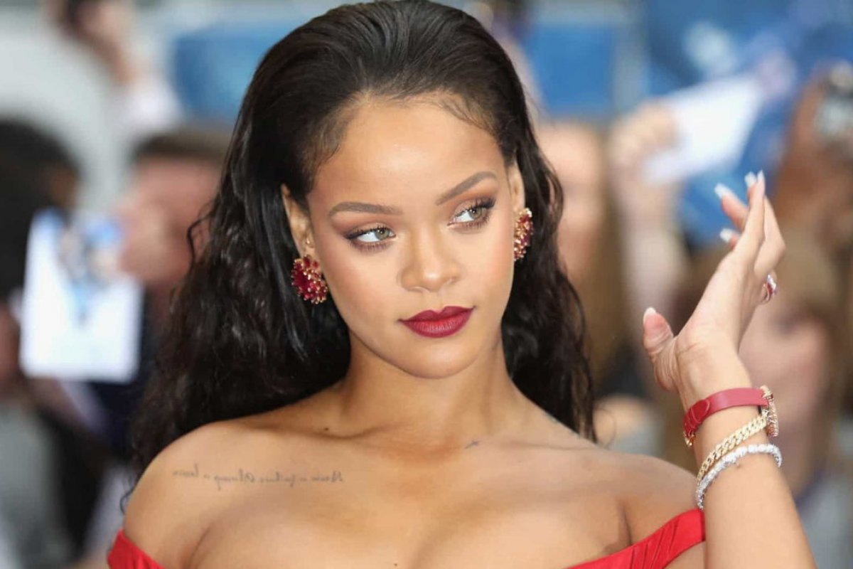 [Fundação da cantora  Rihanna doa US$ 5 milhões para combate ao coronavírus]