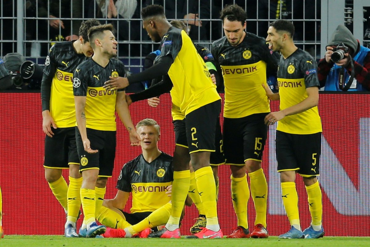 [Jogadores de time de futebol alemão acatam decisão para redução de salários]