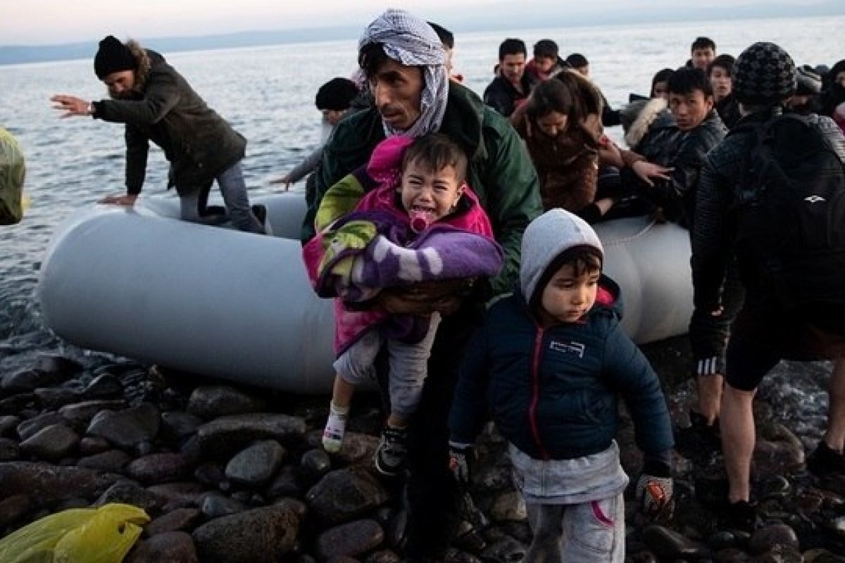 [ONG acusa Grécia de deter migrantes em condições inaceitáveis]
