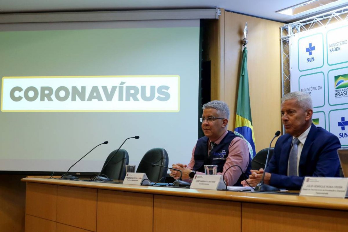 [Coronavírus: Ministério da Saúde propõe reduzir isolamento]