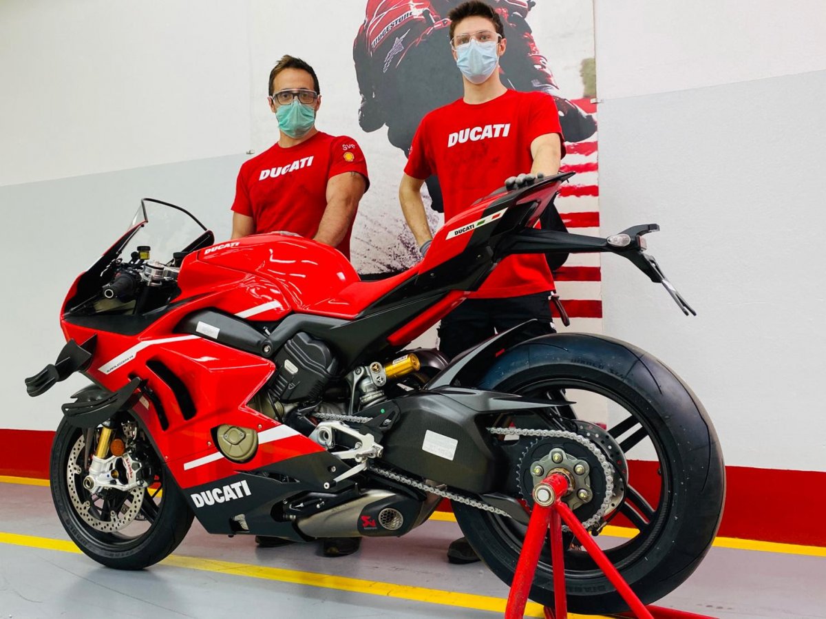 [Ducati Superleggera V4 começa a ser produzida na Itália]