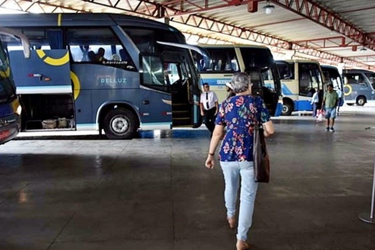 [246 municípios na Bahia estão com transporte intermunicipal suspenso]
