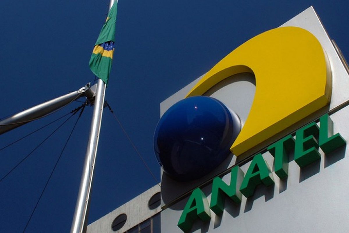 [Anatel quer Brasil com banda larga de 150 Mega até 2023]