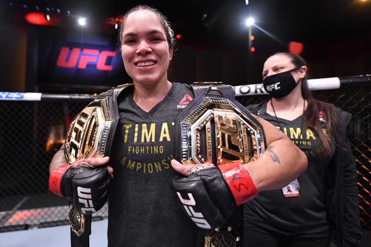 [Amanda Nunes vence luta e faz história no UFC]