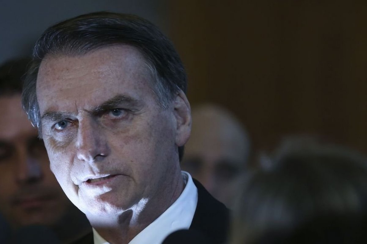 [Bolsonaro começa visitas a estados comandados pela oposição]