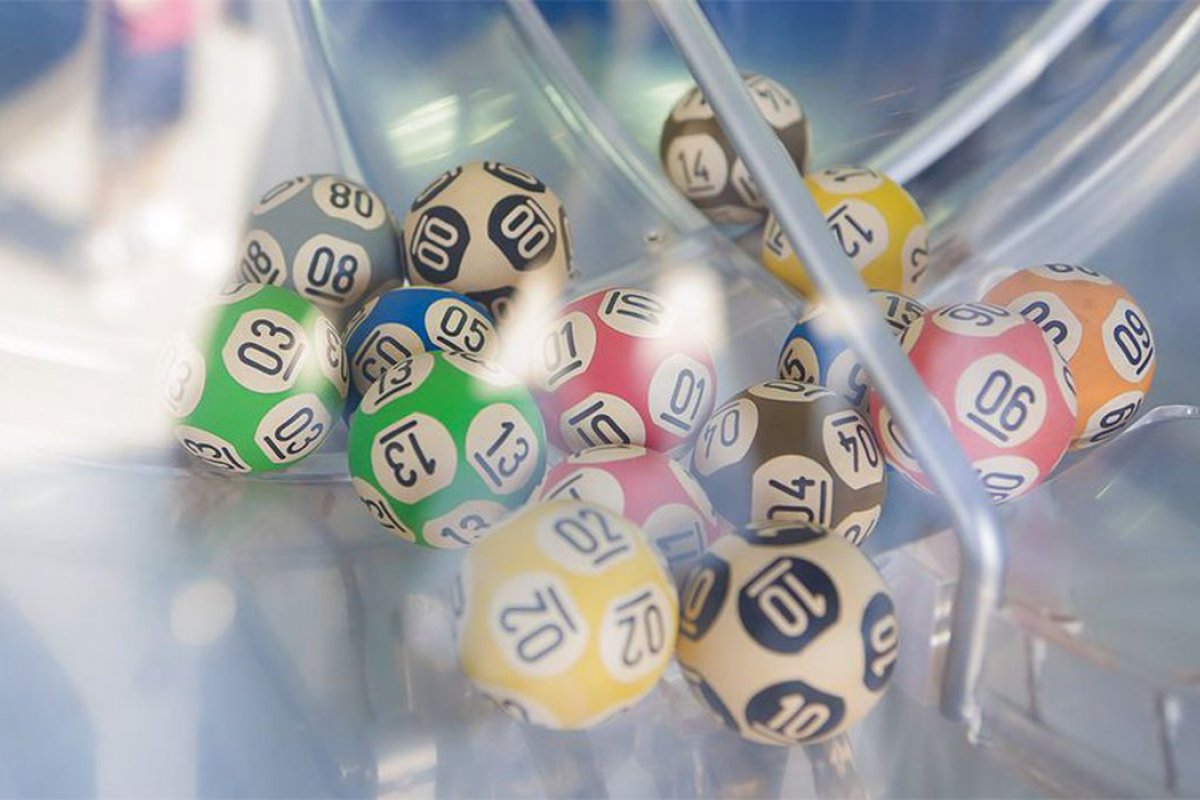[Após três meses suspensos, sorteios da Loteria Federal retornam neste sábado (4)]