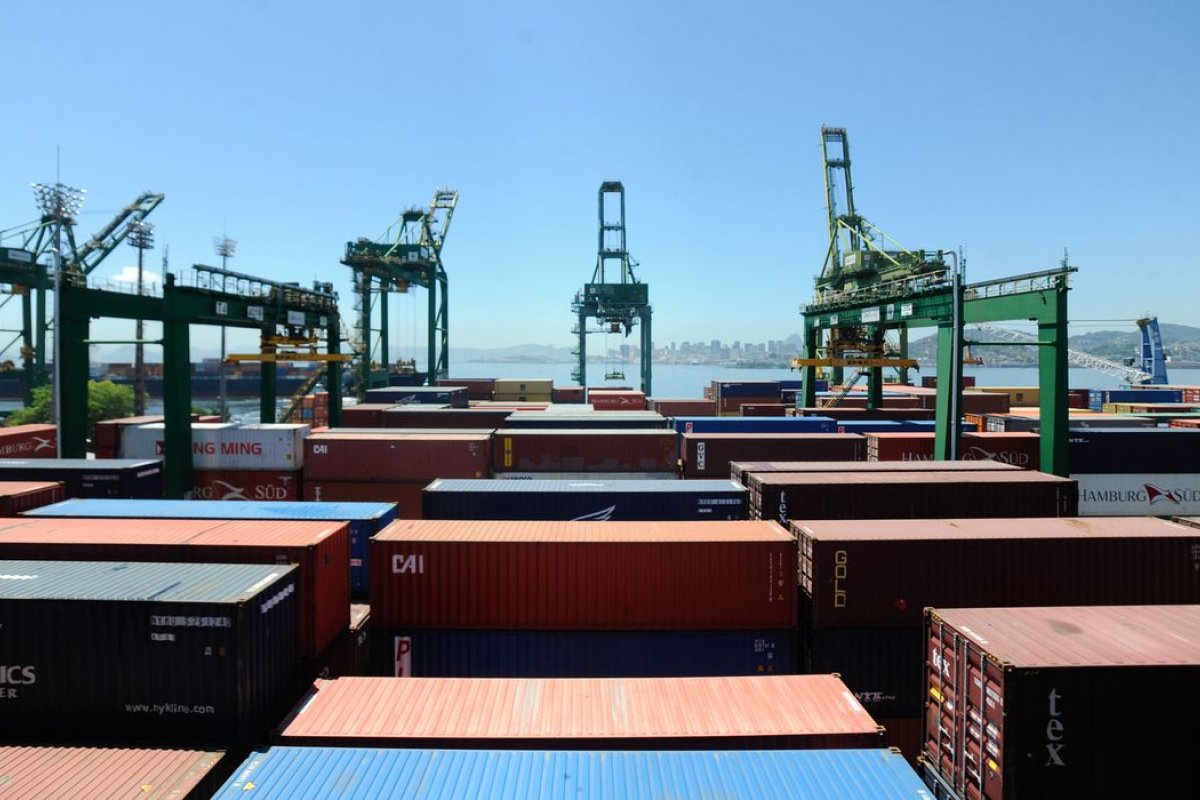 [Medidas comerciais de Trump diminuem exportações brasileiras em US$ 1,6 bi por ano]