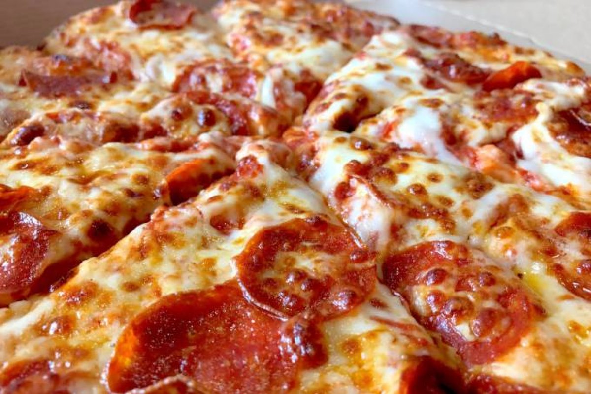[Dia da pizza: redes lançam promoção em comemoração à iguaria mais saborosa do mundo]
