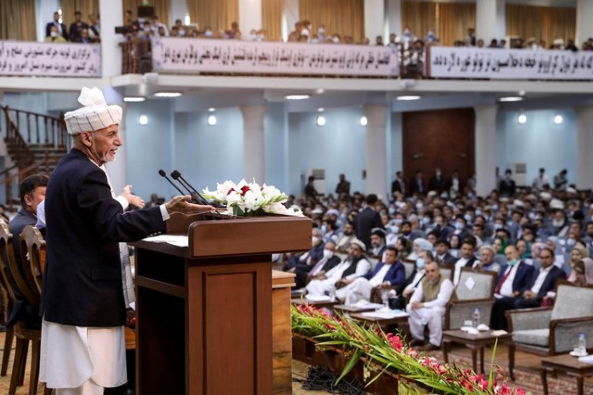 [Assembleia do Afeganistão concorda em libertar 400 prisioneiros do Talibã]