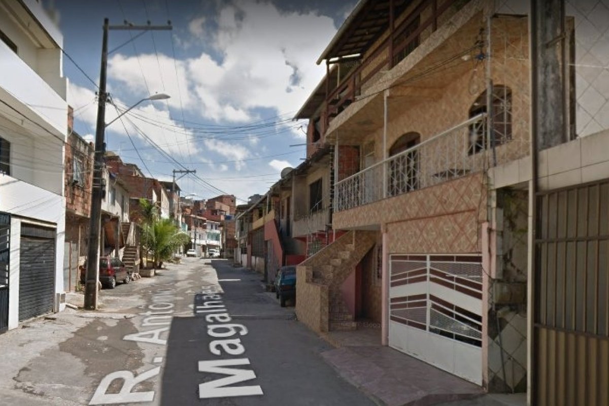 [Três homens foram baleados no bairro de Sussuarana, em Salvador]