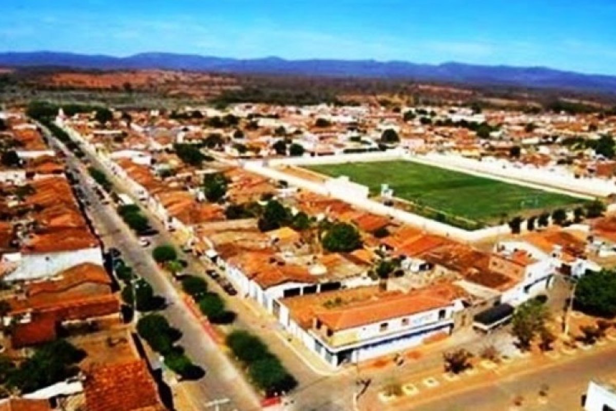 Justiça atende MP e determina indisponibilidade de bens do prefeito de