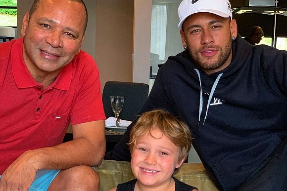 [Pai de Neymar e filho do craque também testam positivo para Covid-19]