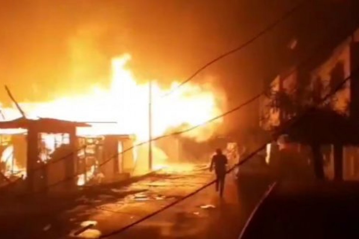 [Incêndio deixa cerca de 200 casas destruídas no Peru]
