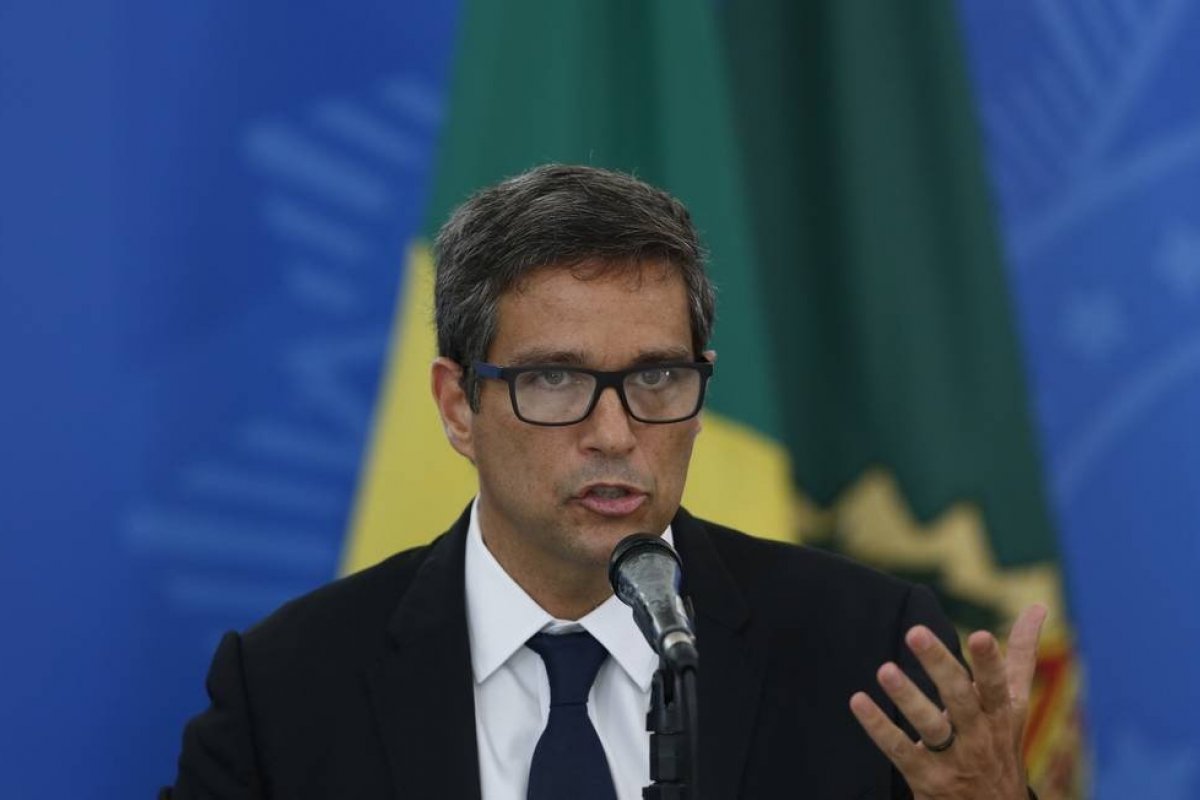 [Presidente do BC defende que Brasil volte para agenda de disciplina fiscal]