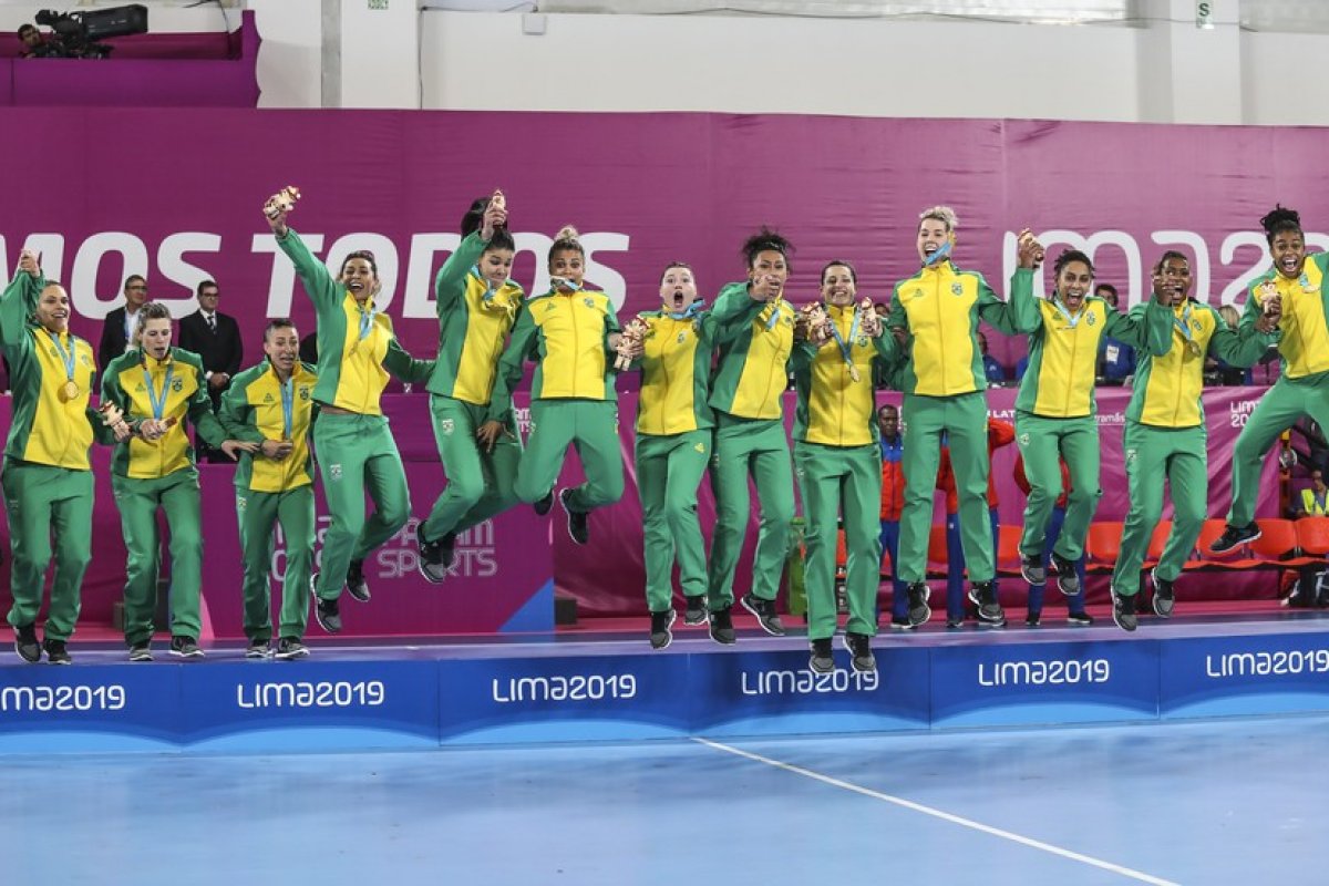 [Crise na confederação atrapalha preparação das Seleções Brasileira de Handball]