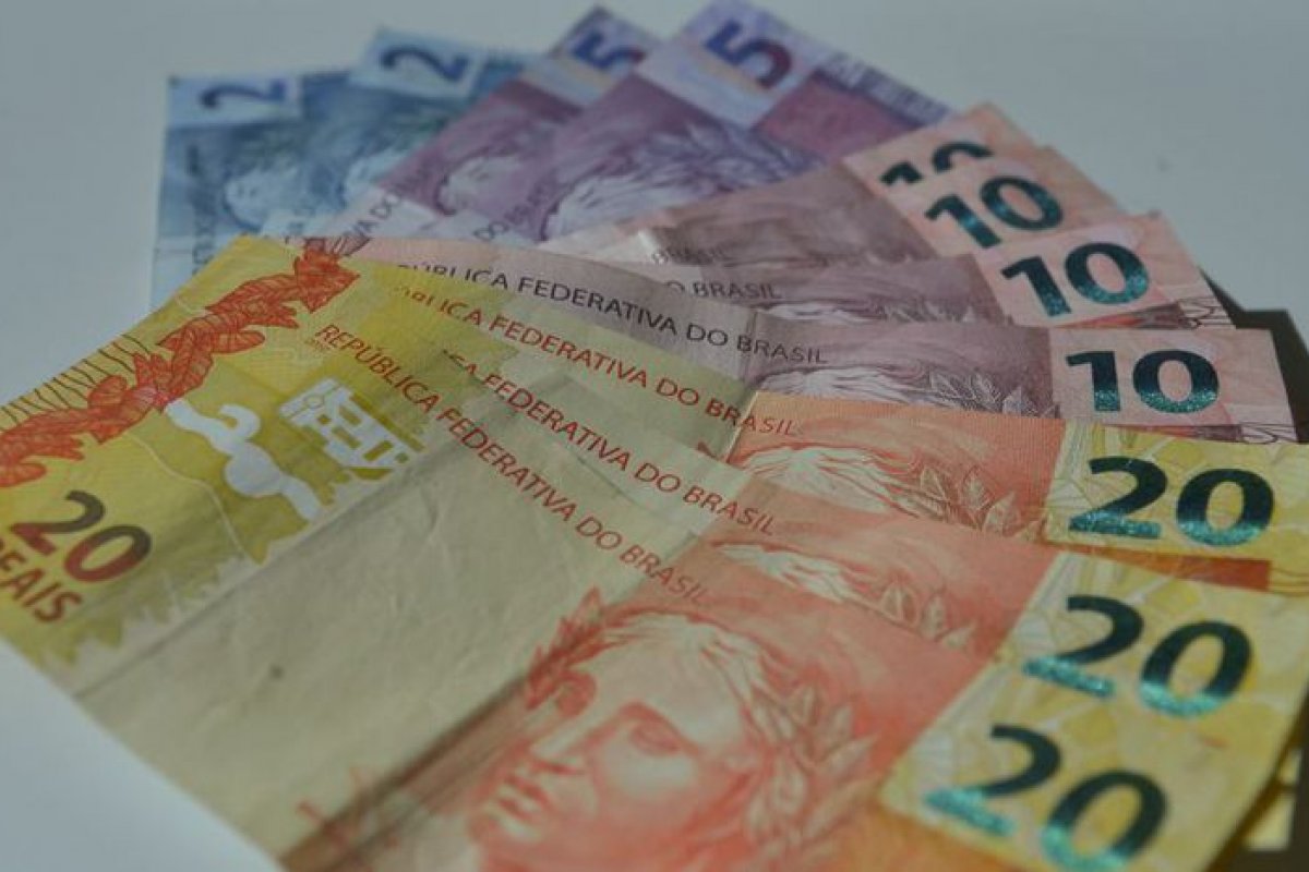 [Estatais brasileiras pagam salários médios de até R$ 31,3 mil]