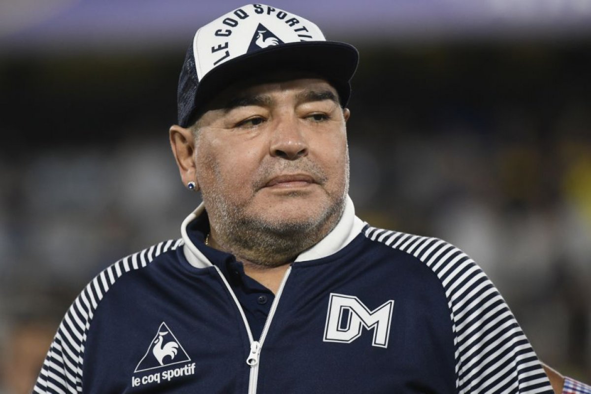 [Após morte de morte de Maradona, Rui Costa e ACM Neto prestam condolências ]