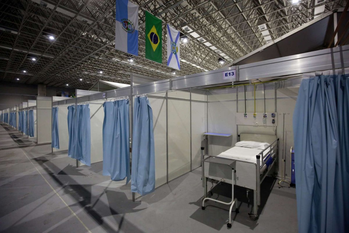 [Funcionária de Hospital de Campanha do Rio informa em comunicado que unidade está lotada]