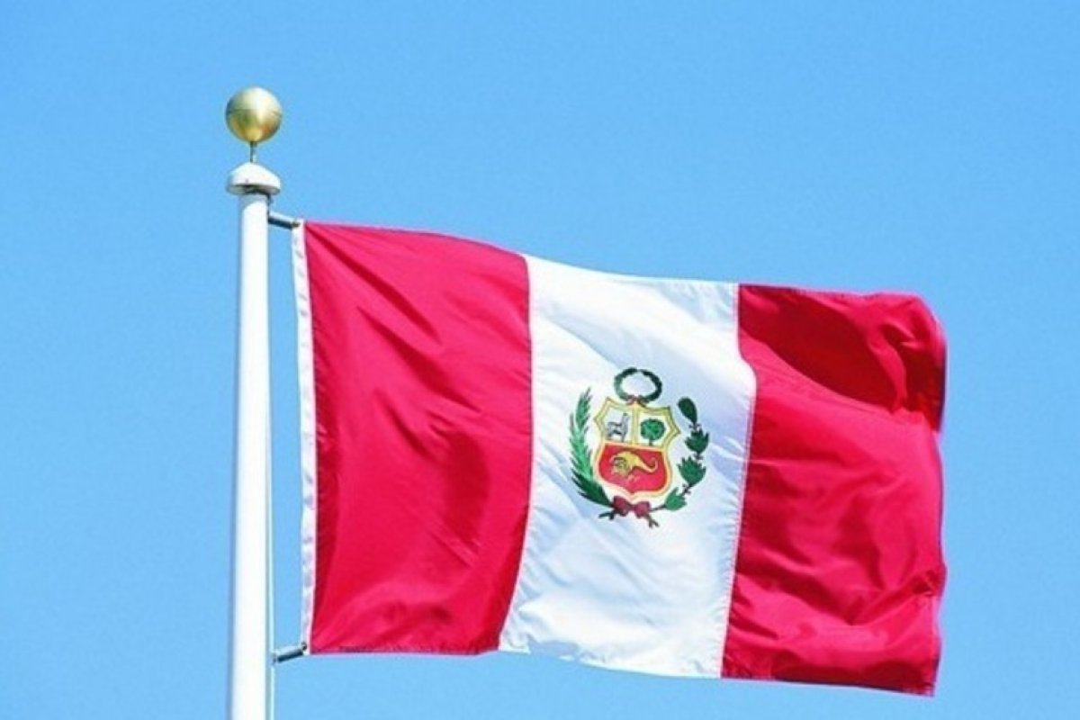 [Polícia do Peru incinera mais de 19 toneladas de drogas apreendidas]