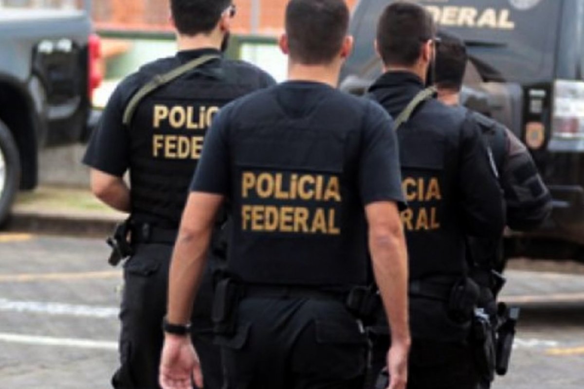 [PF deflagra Operação que apura suspeita de fraudes no governo do Ceará; mandados são cumpridos em Salvador]