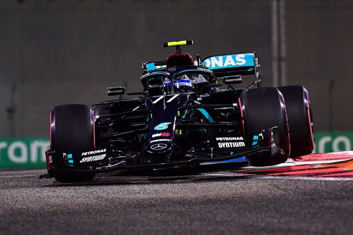[Bottas supera Hamilton no 2º treino para o GP de Abu Dhabi ]
